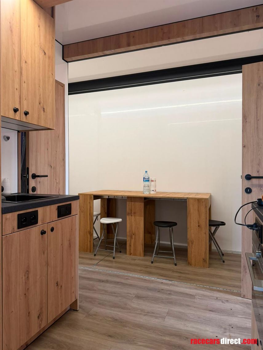 expandable-with-living-room-and-workshophospi