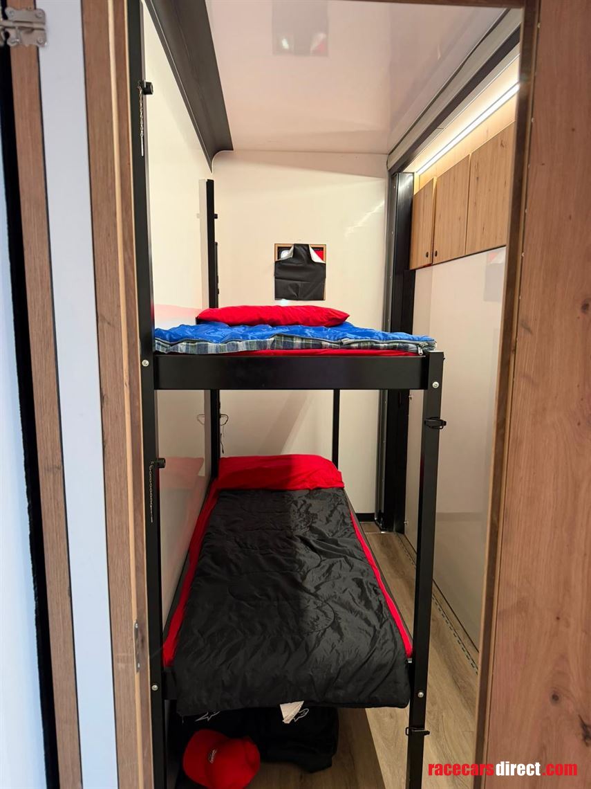 expandable-with-living-room-and-workshophospi