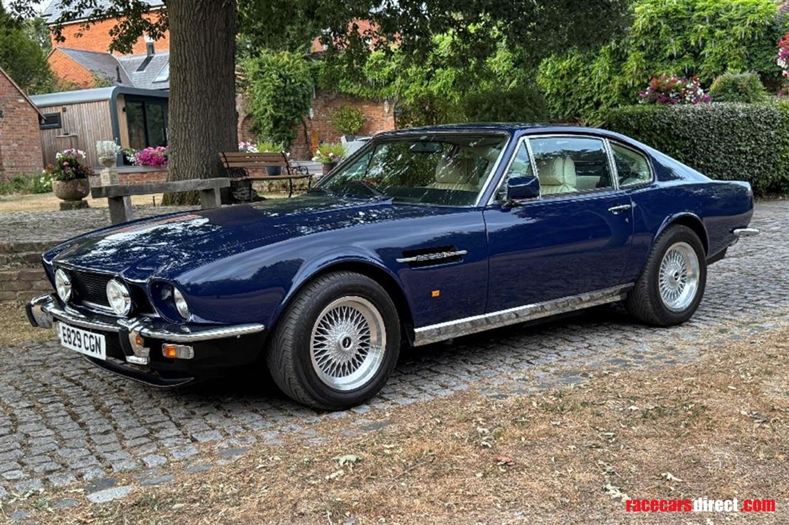 aston-martin-v8-saloon-weber-efi