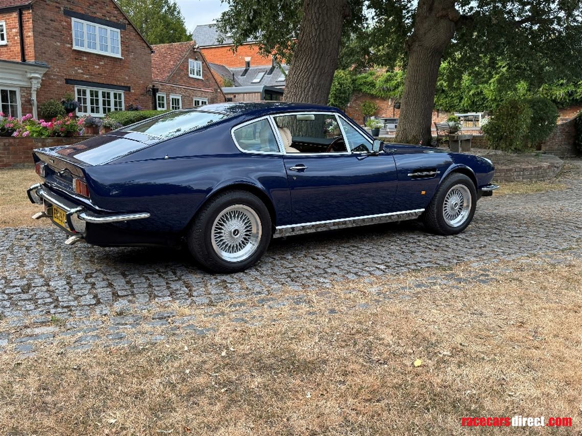 aston-martin-v8-saloon-weber-efi