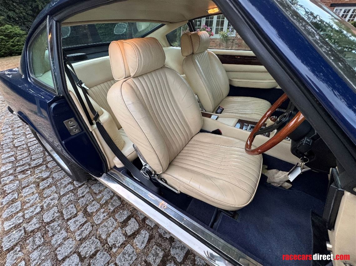 aston-martin-v8-saloon-weber-efi