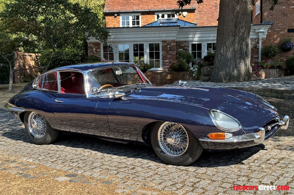 jaguar-e-type-series-1-42-fixed-head-coupe