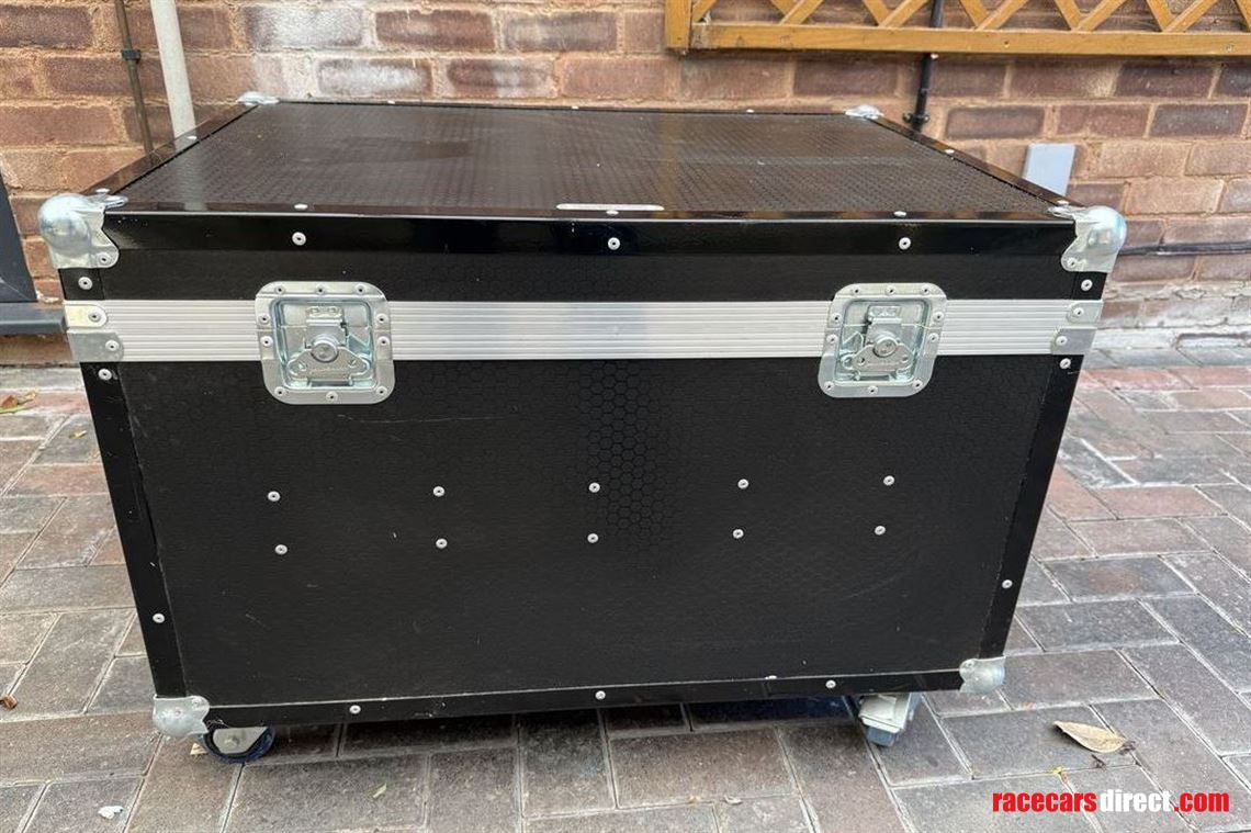 vmep-hub-stands-with-string-line-attachment