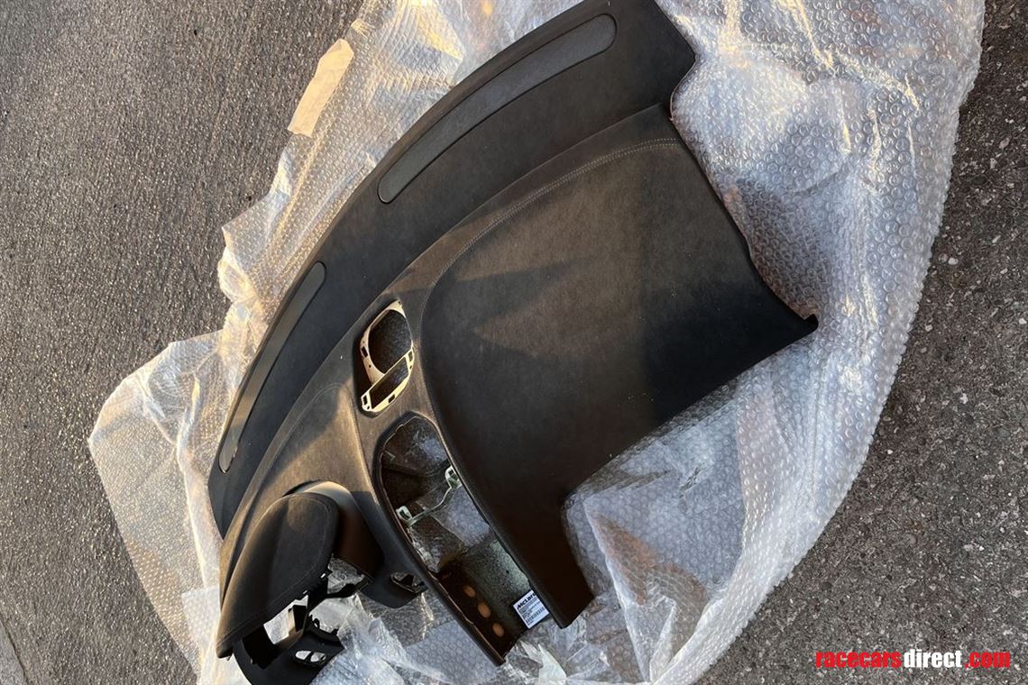 mclaren-mp4-12c-650s-gt3-dashboard-brand-new