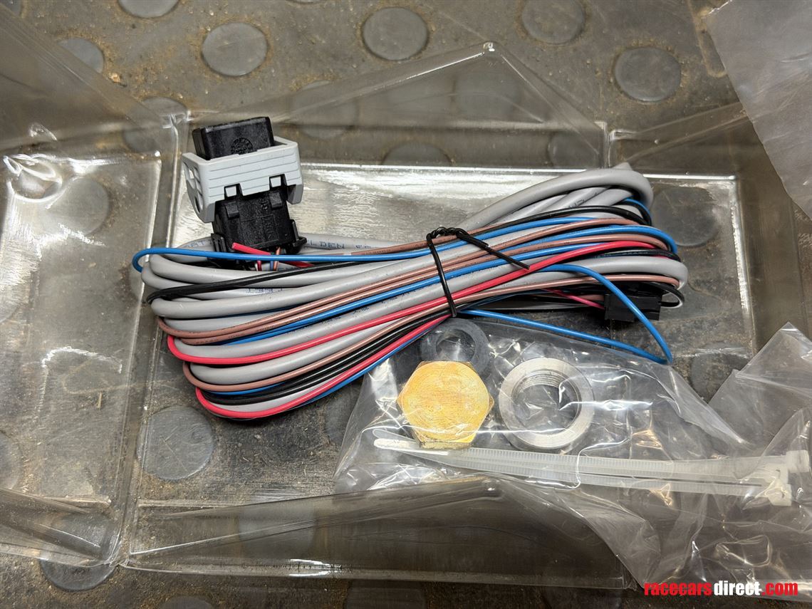 stack-wideband-lambda-wiring-loom