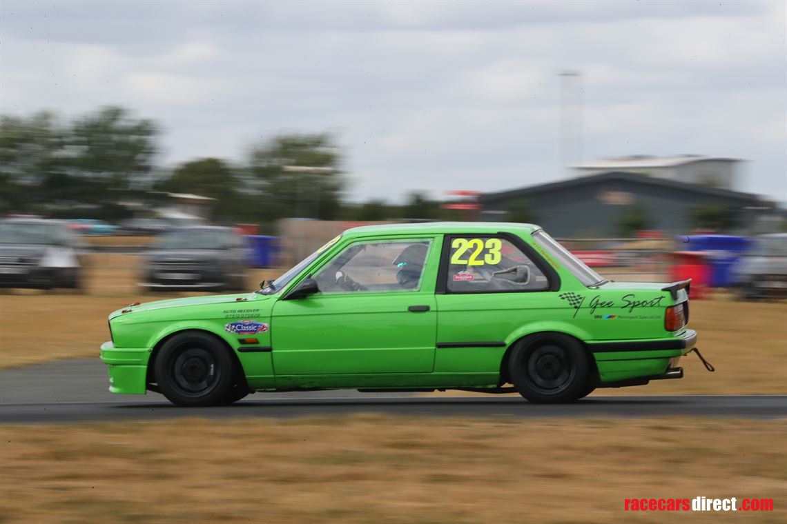 bmw-e30-race-car