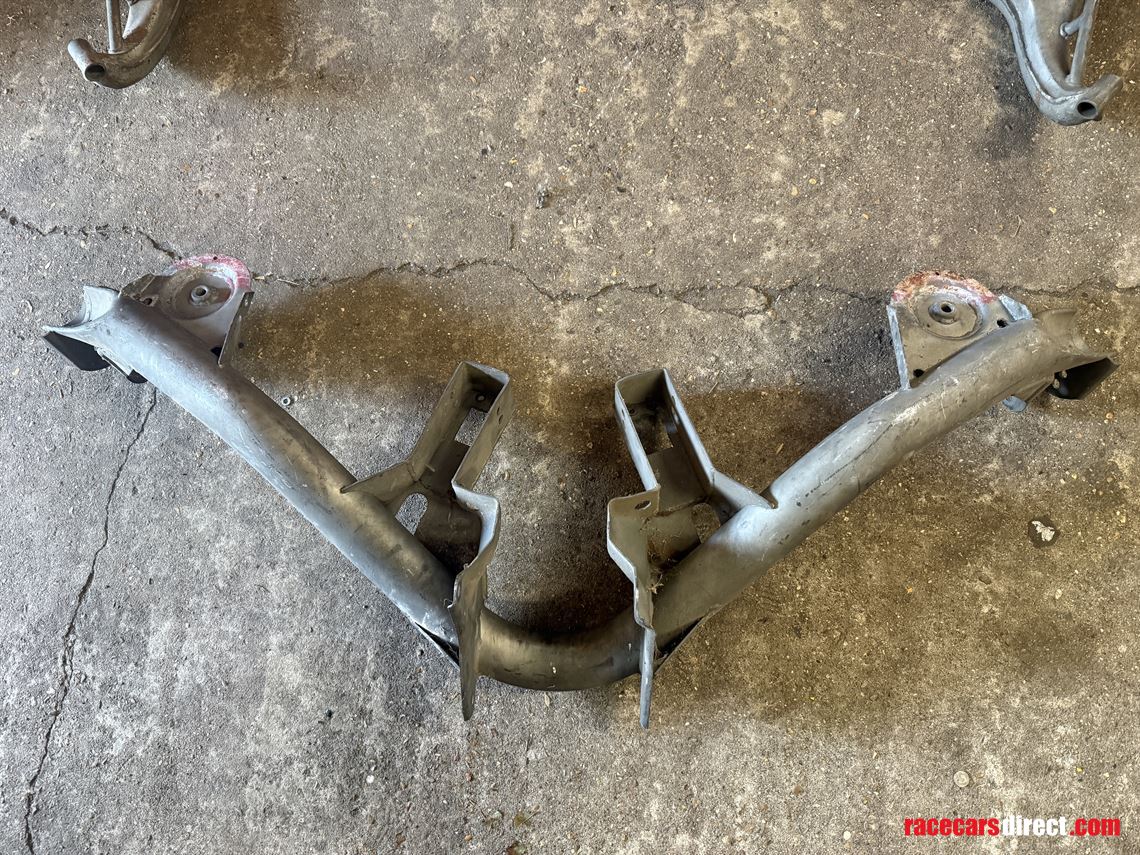 rouse-rs500-rear-axle-ap-cp3720-calipers