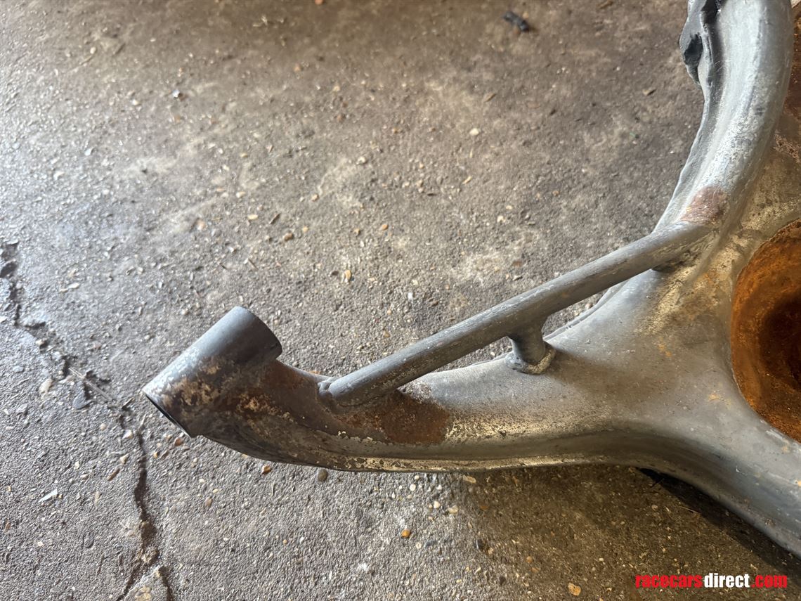 rouse-rs500-rear-axle-ap-cp3720-calipers
