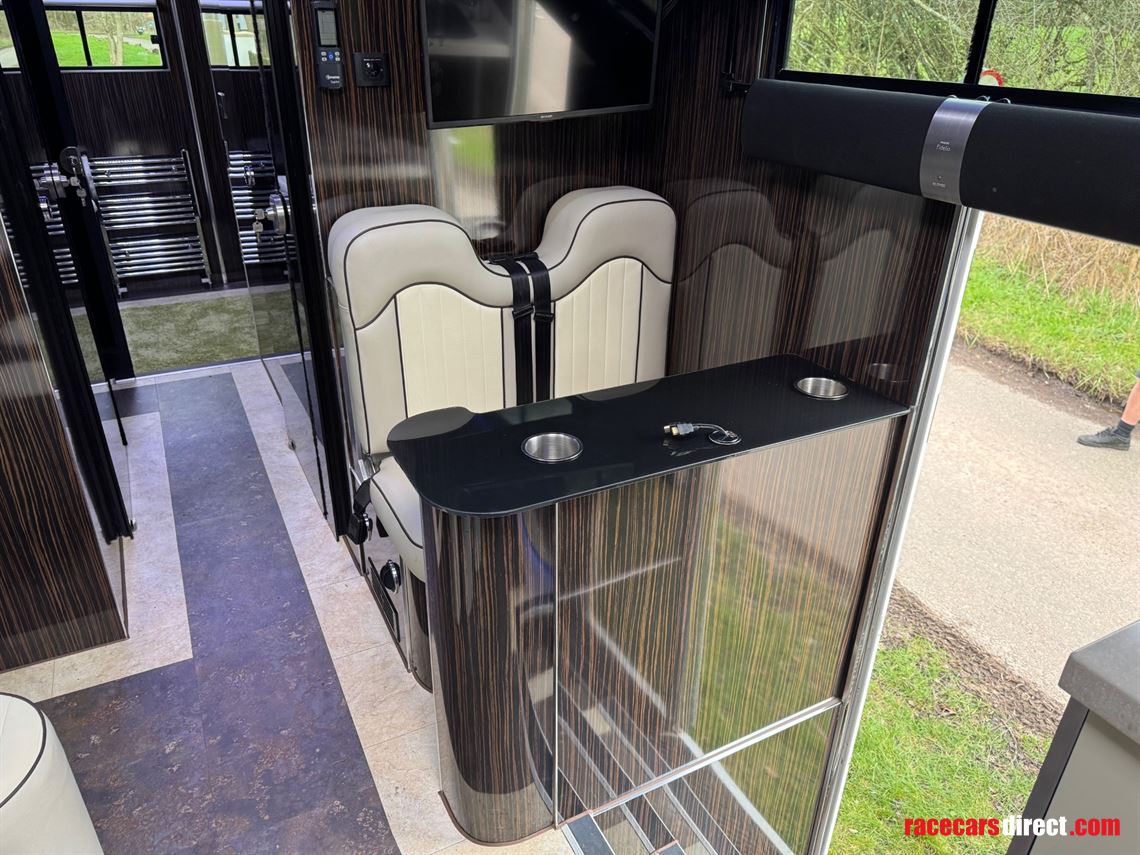 mercedes-atego-6-berth-75-tonne-motorhome