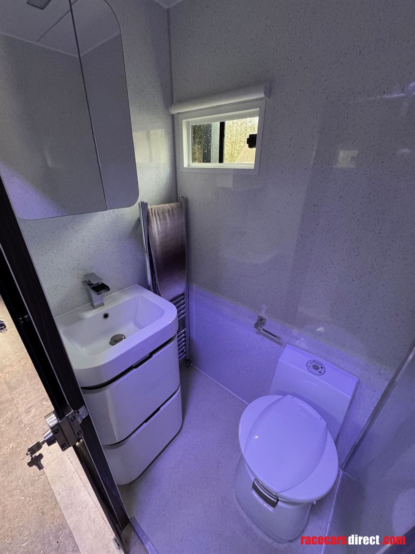 mercedes-atego-6-berth-75-tonne-motorhome