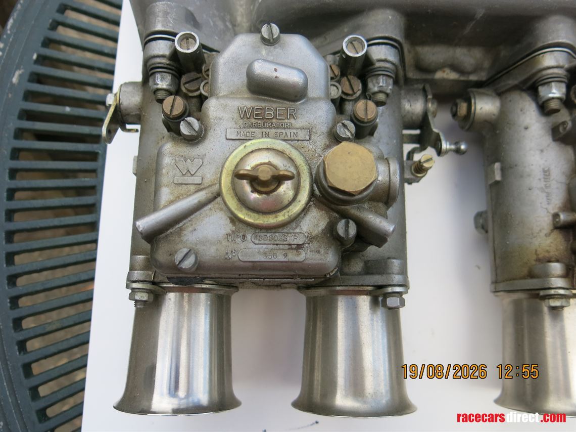 jaguar-etype-triple-weber-dco-48-on-manifold