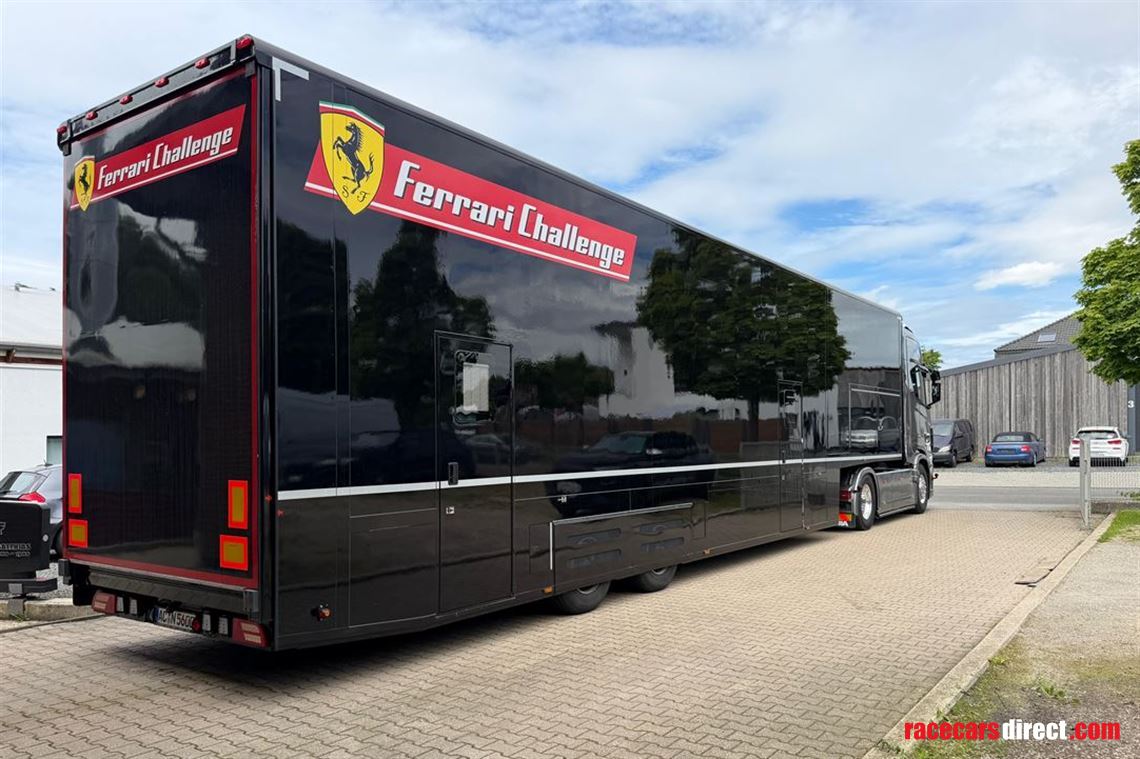 low-bed-racetrailer