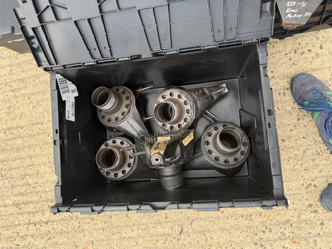 volvo-850-super-touring-twr-parts
