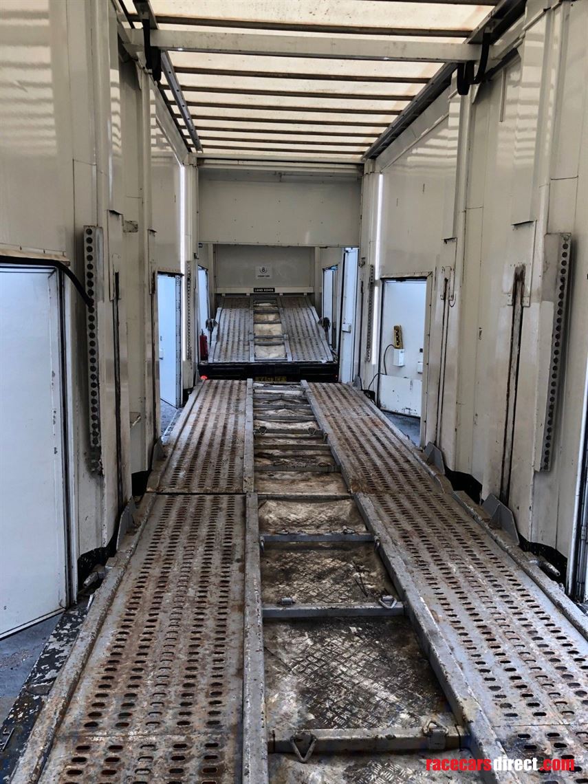covered-car-transporter-scania-6-cars