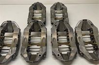 brembo-8-pots-monoblock-calipers