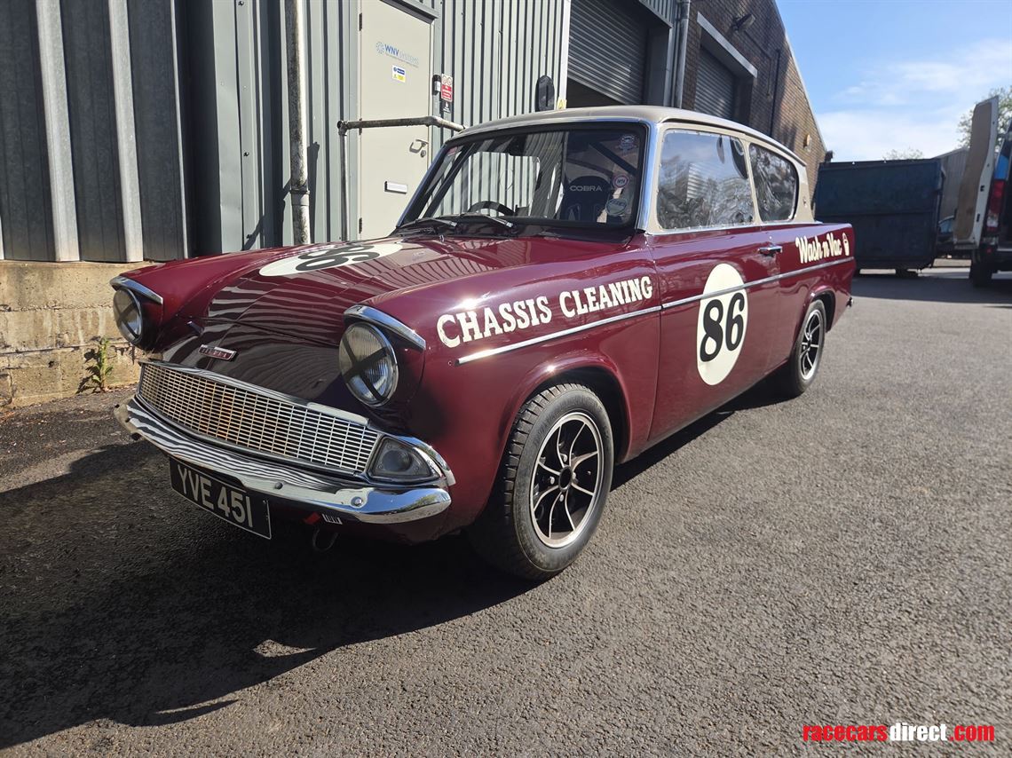 ford-anglia-105e