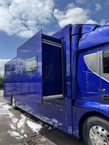 2-car-race-transporter-with-large-living-area