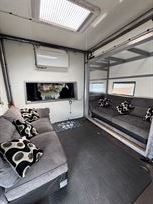 2-car-race-transporter-with-large-living-area