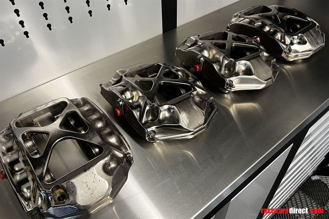 porsche-motorsports-991718981-brake-calipers