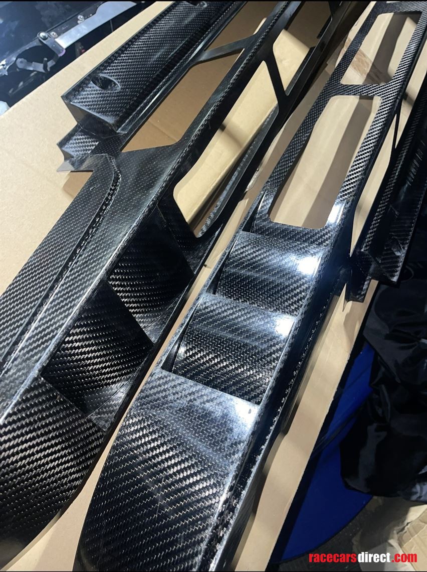 nismo-gt3-r-35-side-sills
