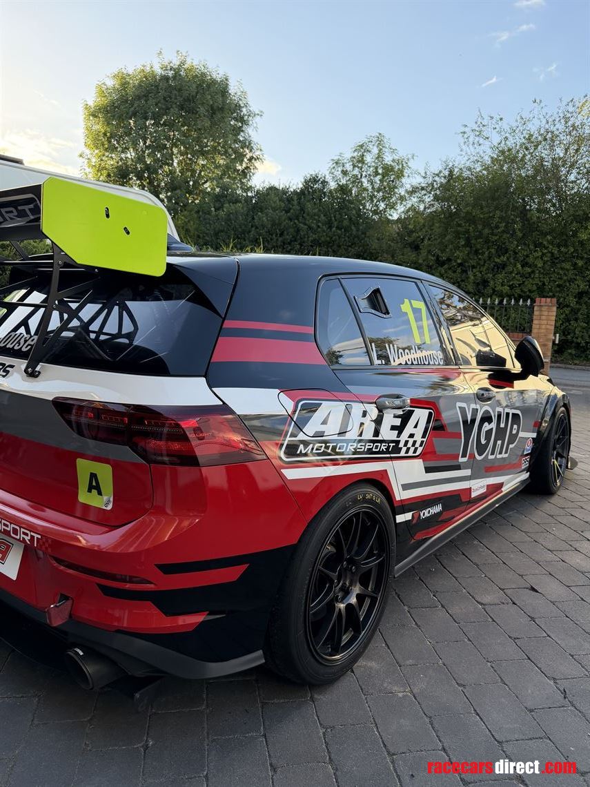 golf-gti-clubsport-2021-endurance-car