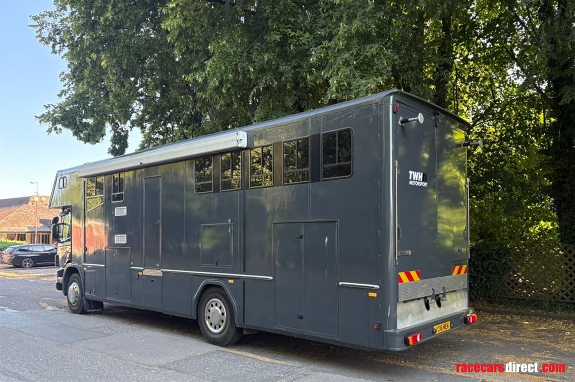 scania-rigid-17t-race-truck-motorhome
