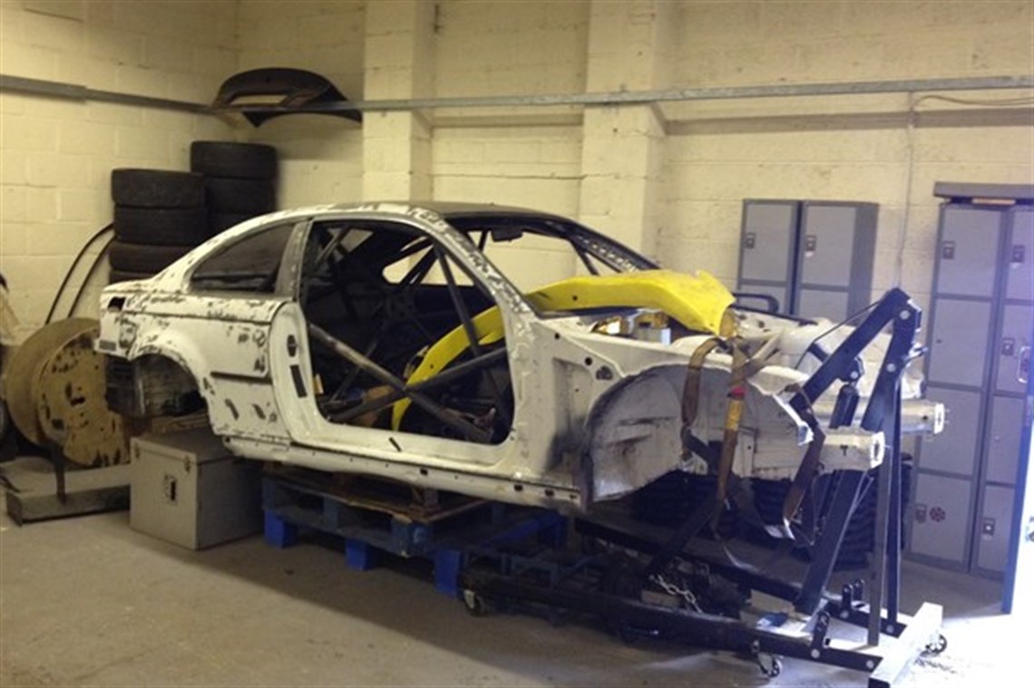 Racecarsdirect.com - BMW E46 M3 Racing Shell