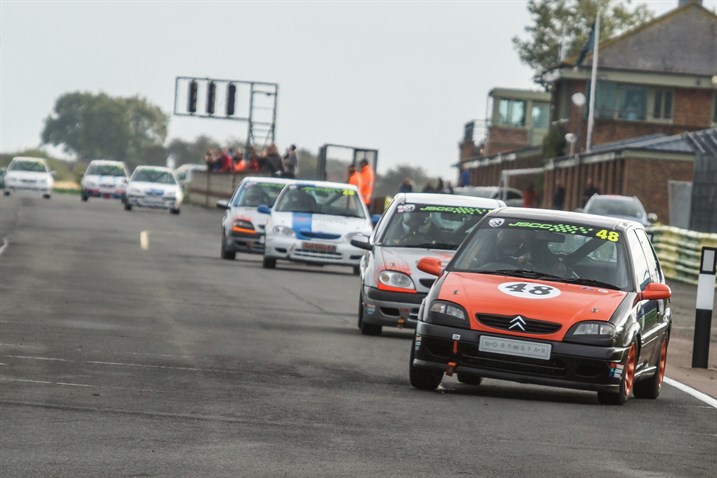 junior-saloon-car-citroen-saxo