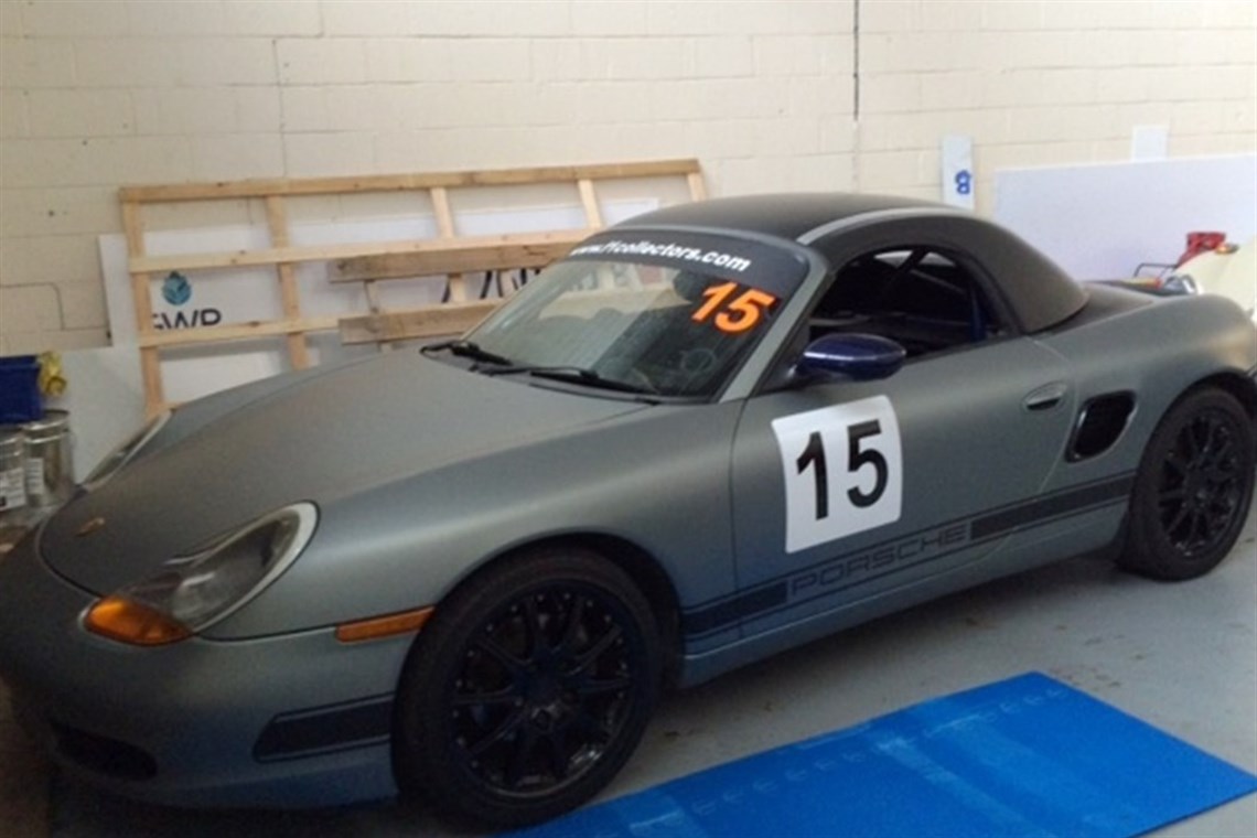 porsche-boxster-27-racetrackcar