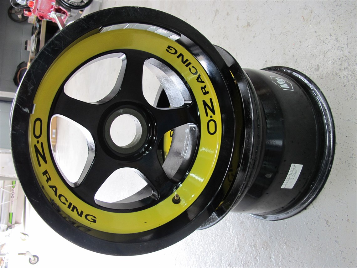 Racecarsdirect.com - Oz Mag Alloy wheels (pair)