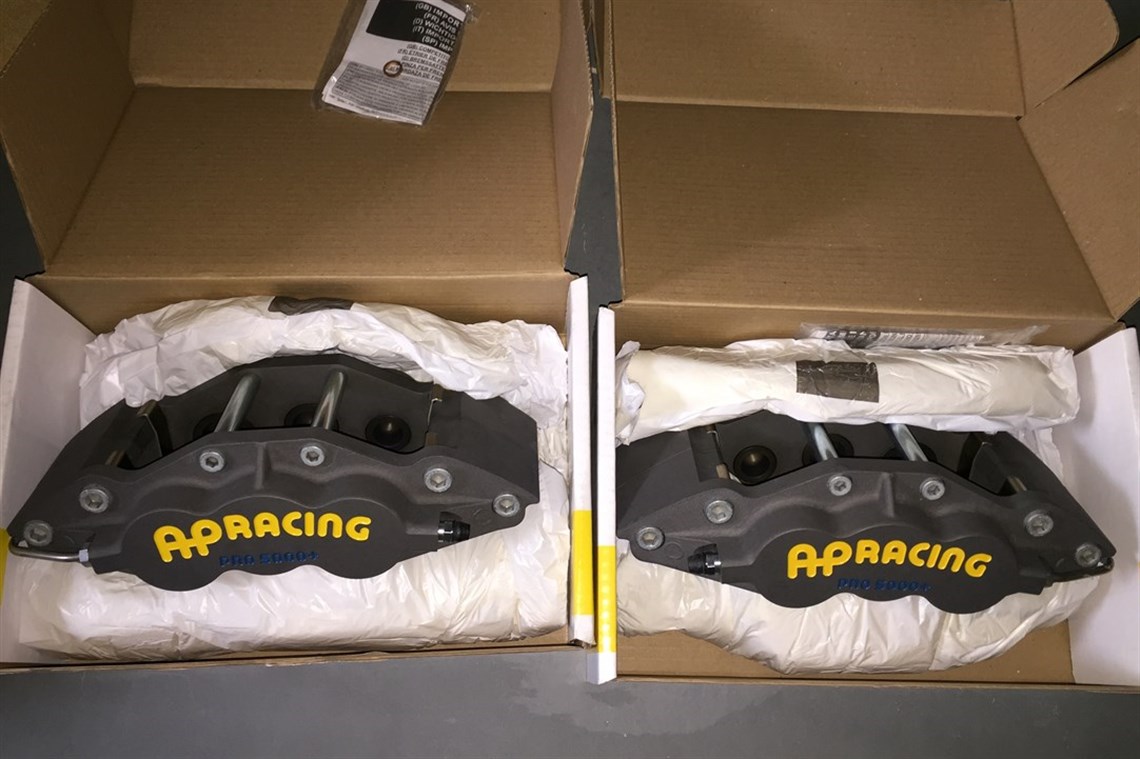 Racecarsdirect.com - AP Racing Pro 5000 front brake kit