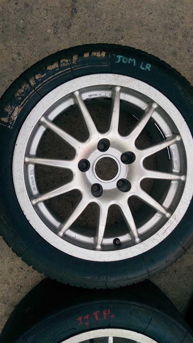 ginetta-g40-wheels---15-x-7j-5-stud