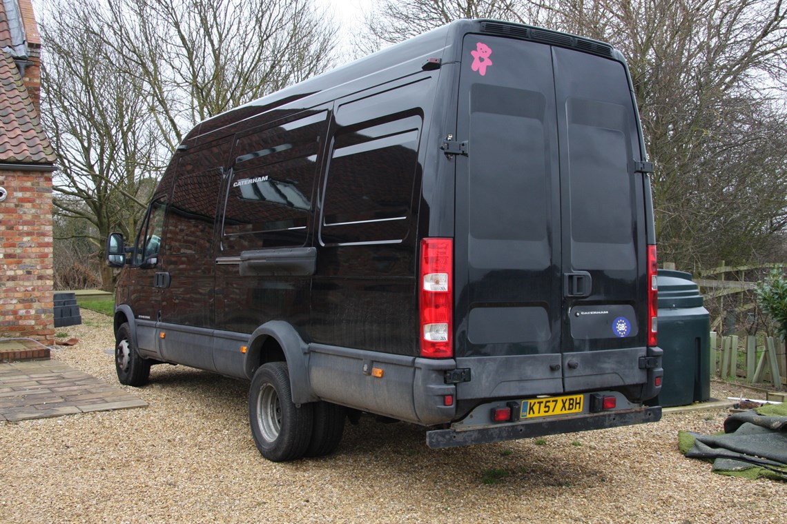 iveco-race-transporter