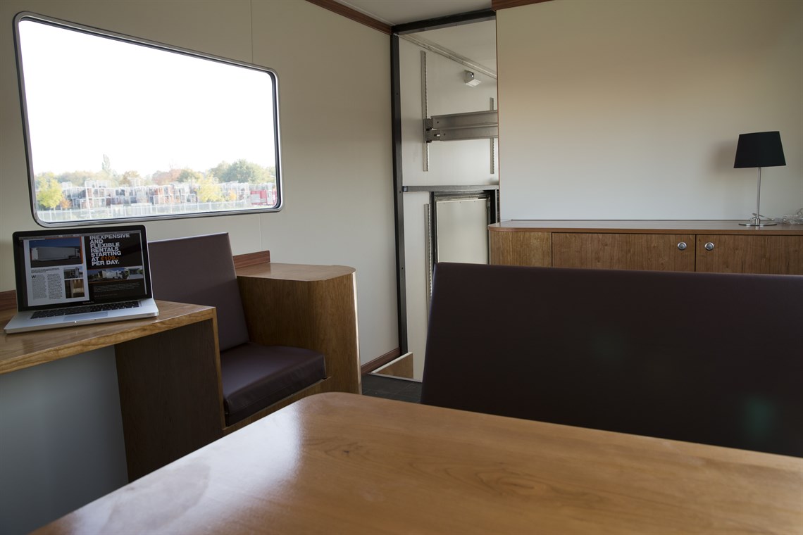 refurnished-racetrailer-with-office-and-2nd-d