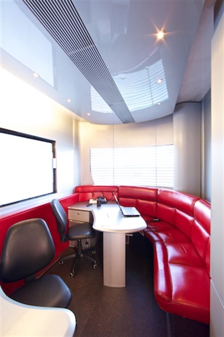 used-trailer-hospitality-ex-ferrari-f1-factor