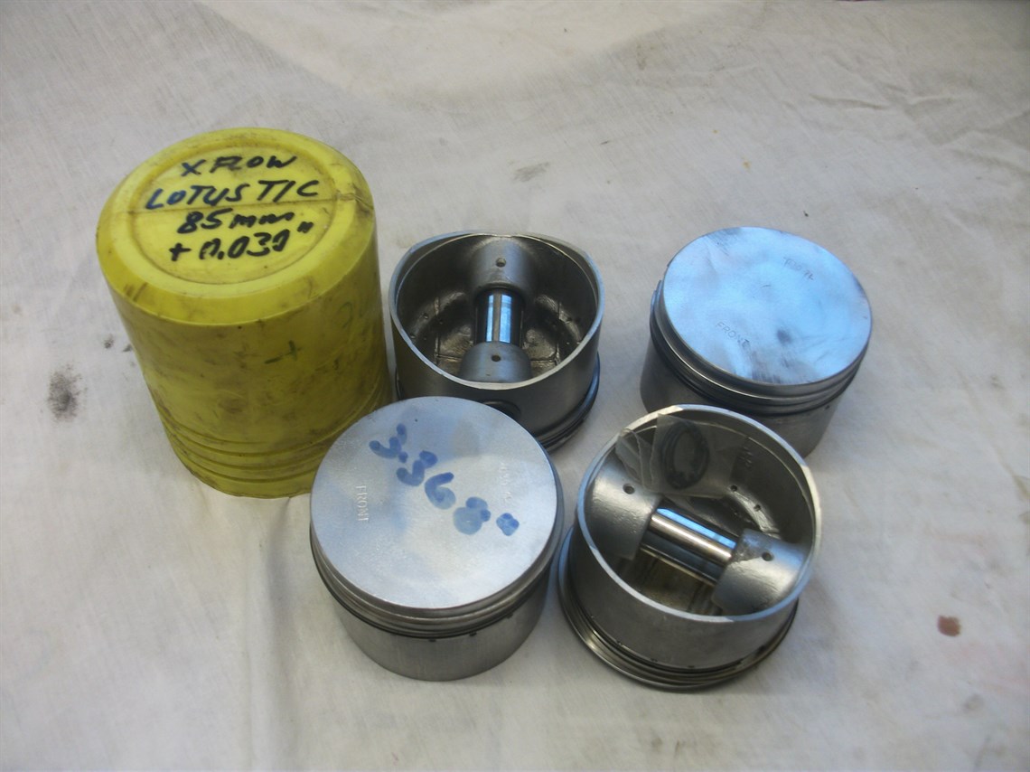 ford-powermax-pistons