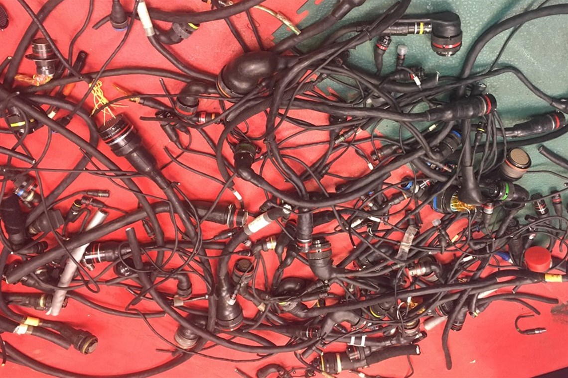 deutch-and-souriau-connectors