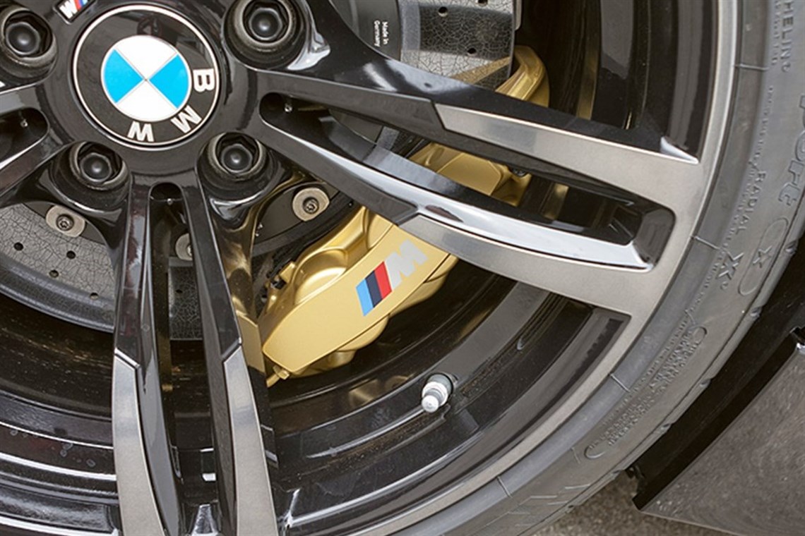 Racecarsdirect Com M4 Bmw Performance Carbon Keramik Bremse Gold
