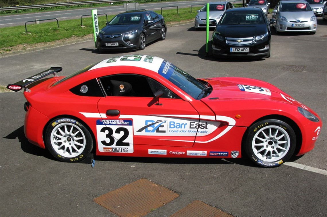 ginetta-g40-gt5-championship-race-car-for-sal