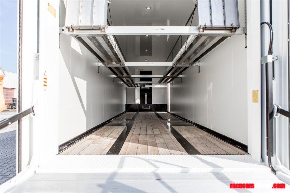 new-racetrailers-double-deck-and-office