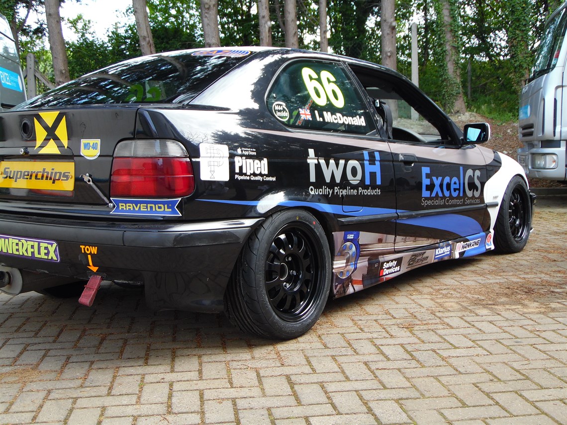 Racecarsdirect.com - BMW Compact Cup Race Car