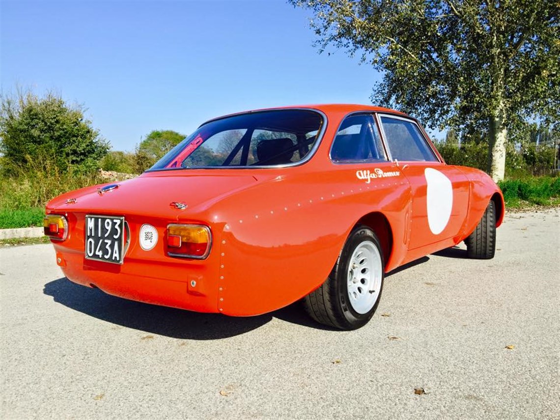 Racecarsdirect Com Alfa Romeo 2000 Gtam Recreation 1972