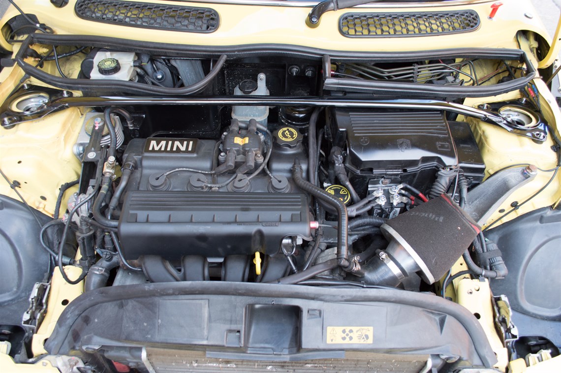 mini-challenge-cooper-class-car-with-spare-sh