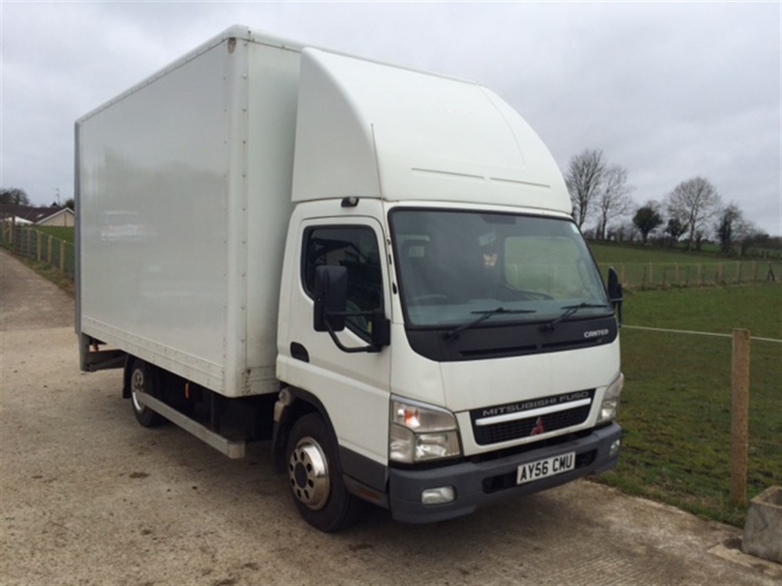 mitsubishi-canter-formula-ford-transporter-20