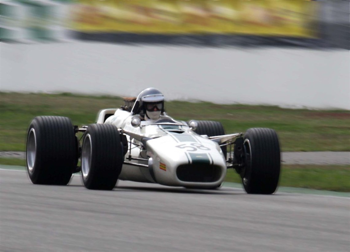 lola-t142-1968-formula-5000