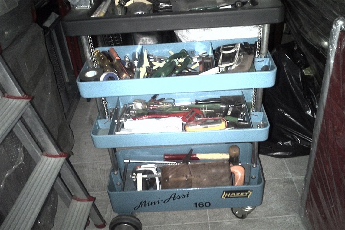 WORKSHOP AND RACE TROLLEY