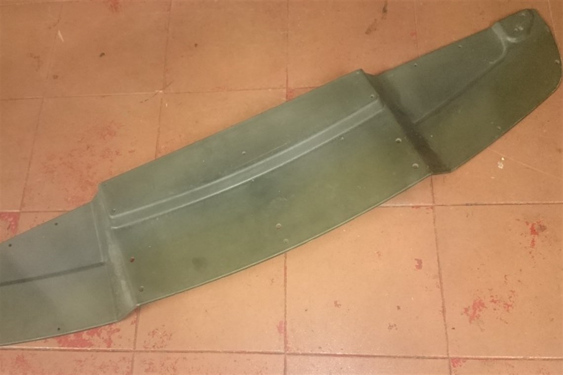 bmw-motorsport-front-splitter