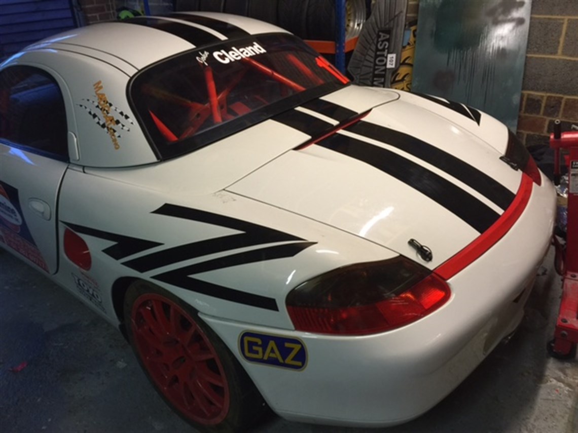 porsche-boxster-s-full-race-car