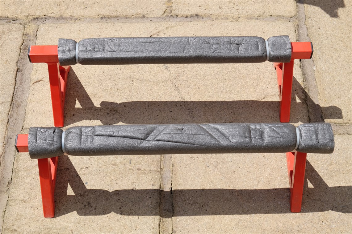 chassis-stands---champion-small---great-condi