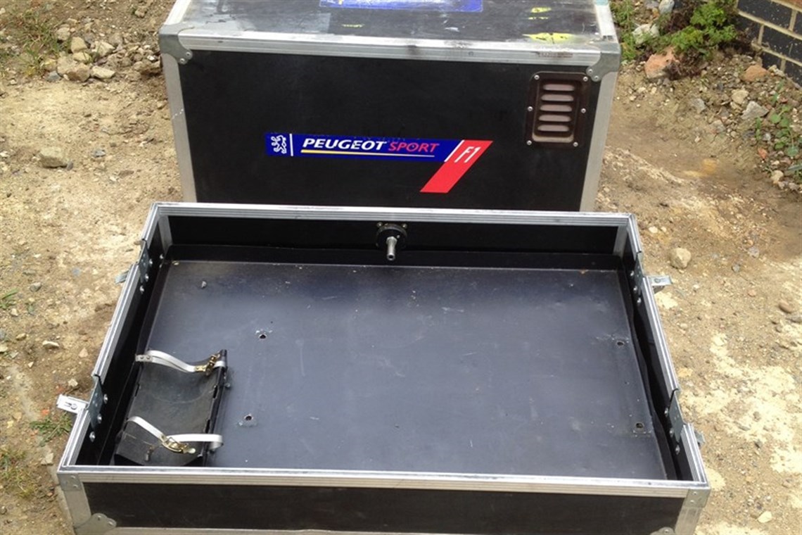 Racecarsdirect.com - Engine Flight Case